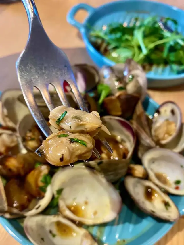 蒜香辣椒炒活蜆