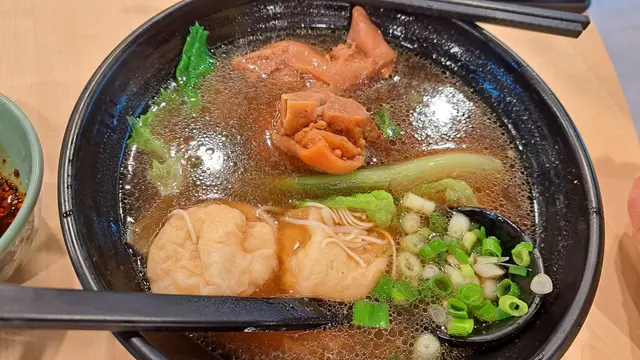 魚腐豬手淮山麵