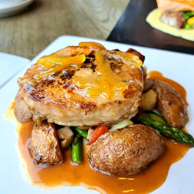 燒加拿大豚肉扒配柚子汁