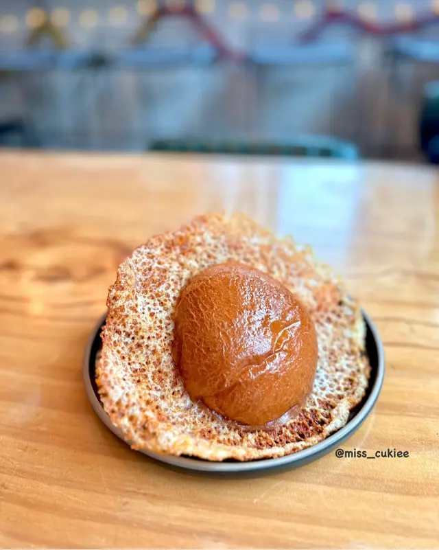 Mobin ‘UFO’ Crispy Cheese Burger