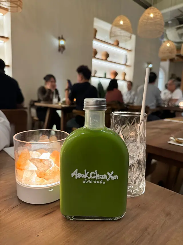 好好飲,不算太甜,玻璃樽包裝方便帶走