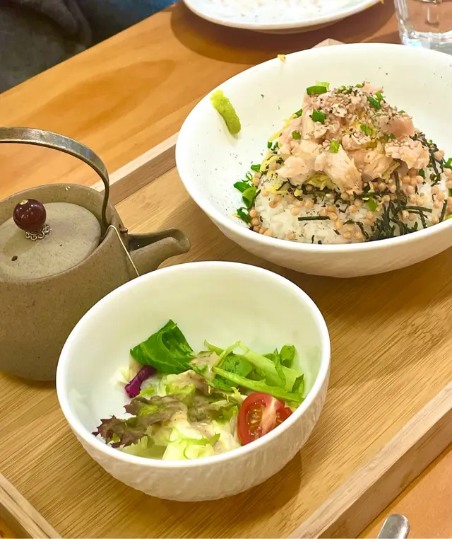 鹽味三文魚茶漬丼