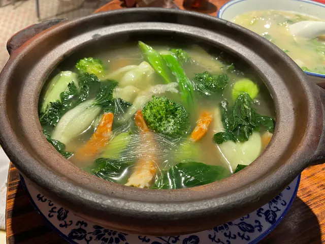 高湯蝦乾粉絲雜菜煲