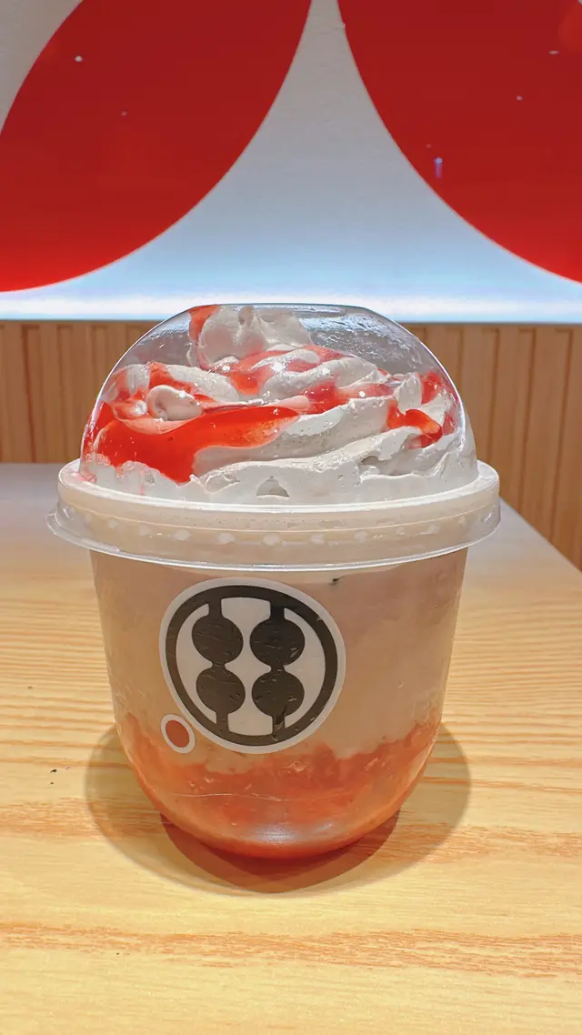 草莓朱古力奶蕨餅