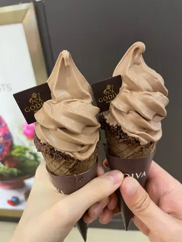黑巧克力軟雪糕