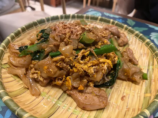 泰式雞肉豉油炒河