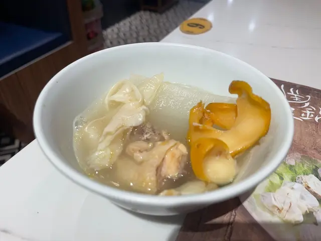 滋補螺片花膠雞湯