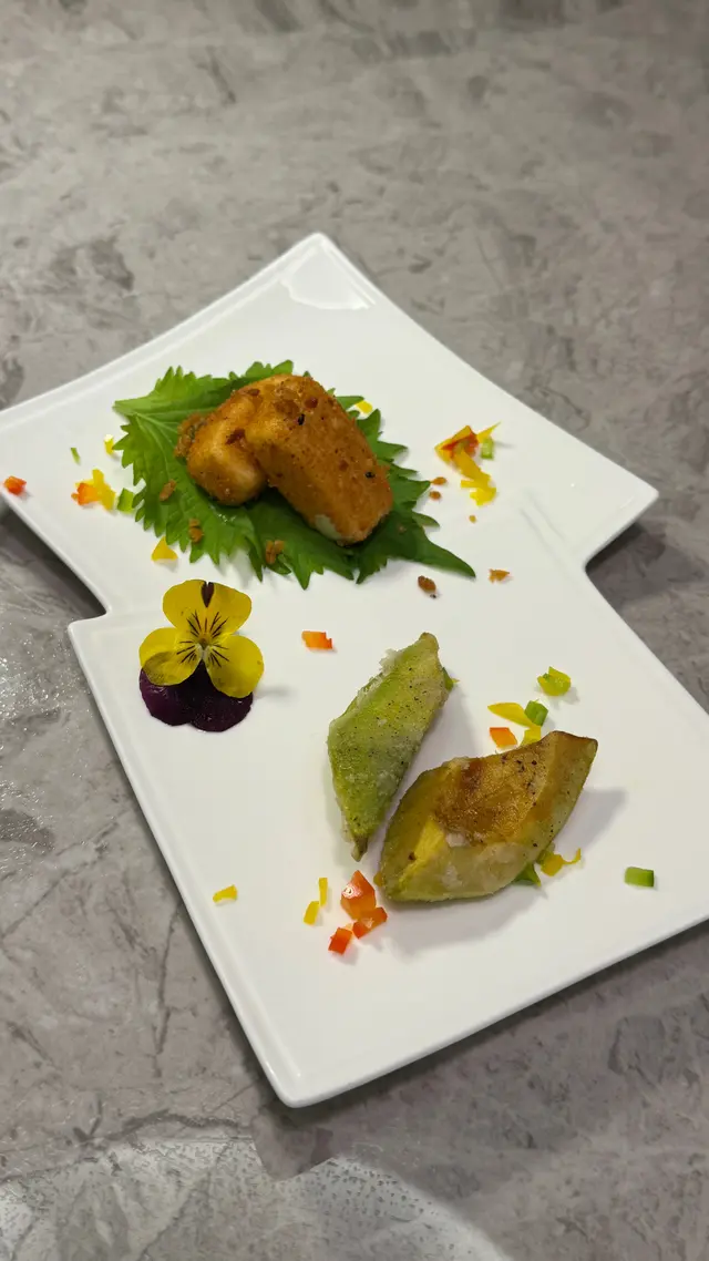 金磚豆腐,椒鹽牛油果