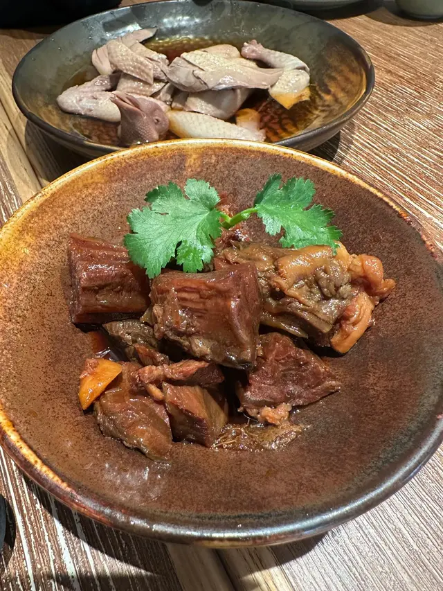陳皮牛肉+花雕醉乳鴿