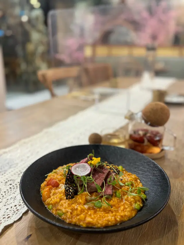 香煎牛小排紅咖哩意大利飯