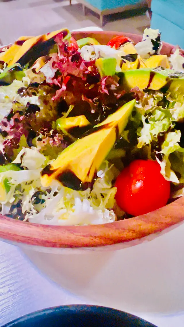 牛油果雜菜沙律