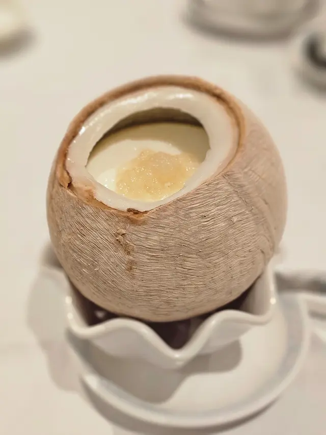 原個椰皇燉燕窩 