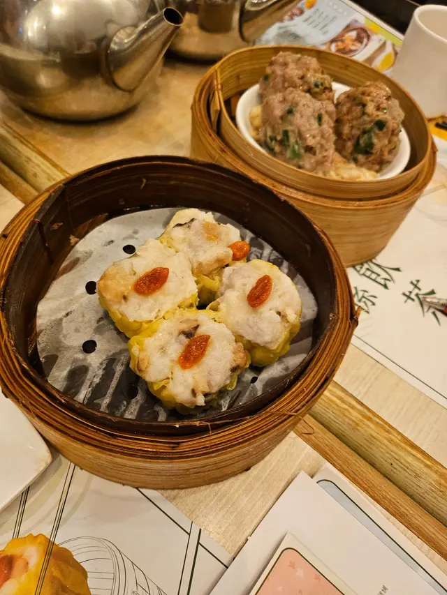 鮮蝦燒賣皇,陳皮牛肉球