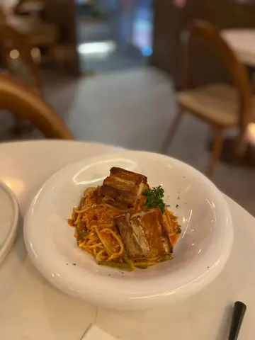 16小時慢煮黑毛豬三層肉意大利麵