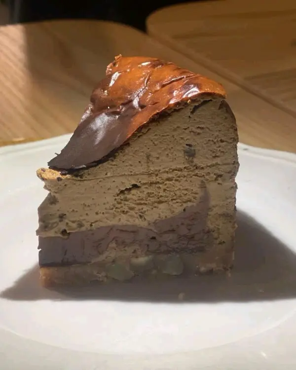 紅茶金莎巴斯克芝士蛋糕