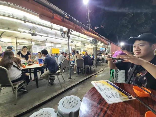 #foodie #FoodieLife #FoodieLife #香港美食 #大排檔 #乳鴿 #椒鹽鮑魚 #豉椒炒蜆 #椒鹽鮮魷 #蒜蓉扇貝