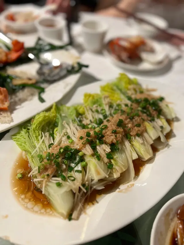 配上醬汁同金菇 加分！但對比其他菜色就爭甘啲