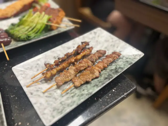 西班牙黑毛豬肋串/ 雞軟骨 / 鹽燒牛舌心