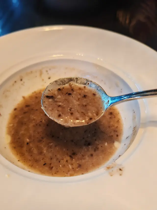 黑松露蘑菇湯