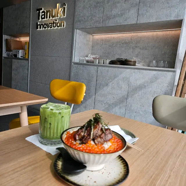 和牛三文魚籽飯