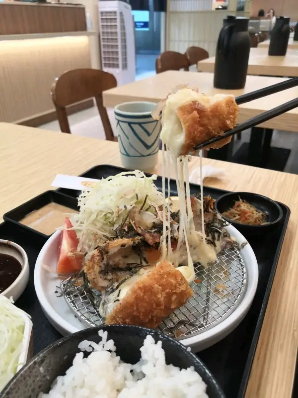 吉烈芝士熱狗丼