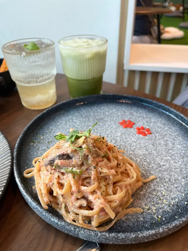 招牌蒜香蟹肉明太子闊條麵