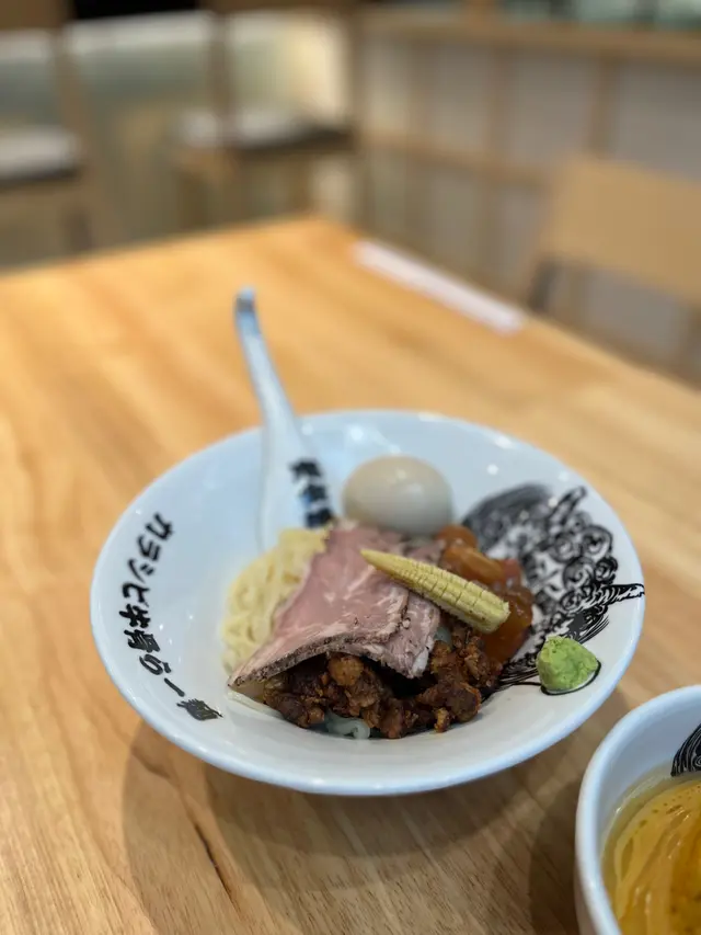 味玉辣麻牛骨沾麵