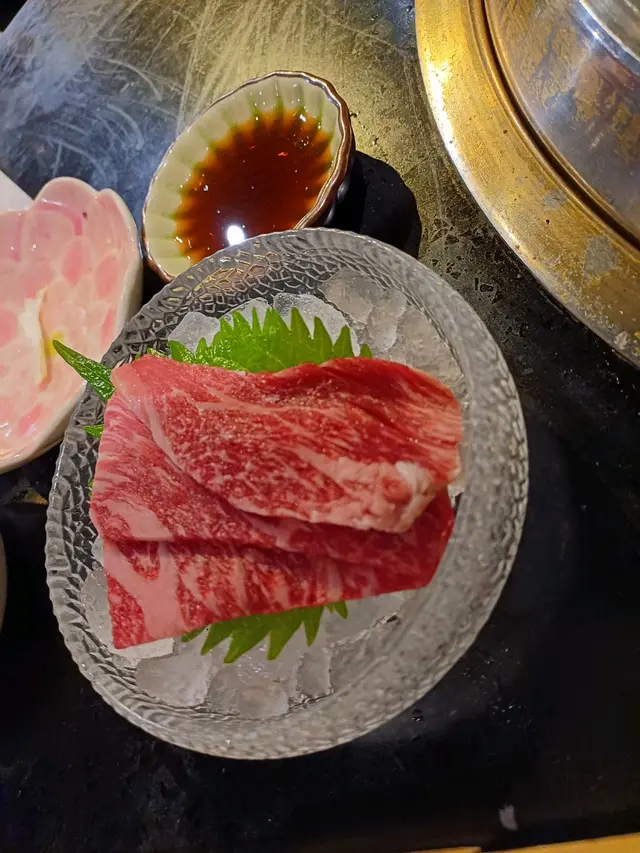 和牛刺身