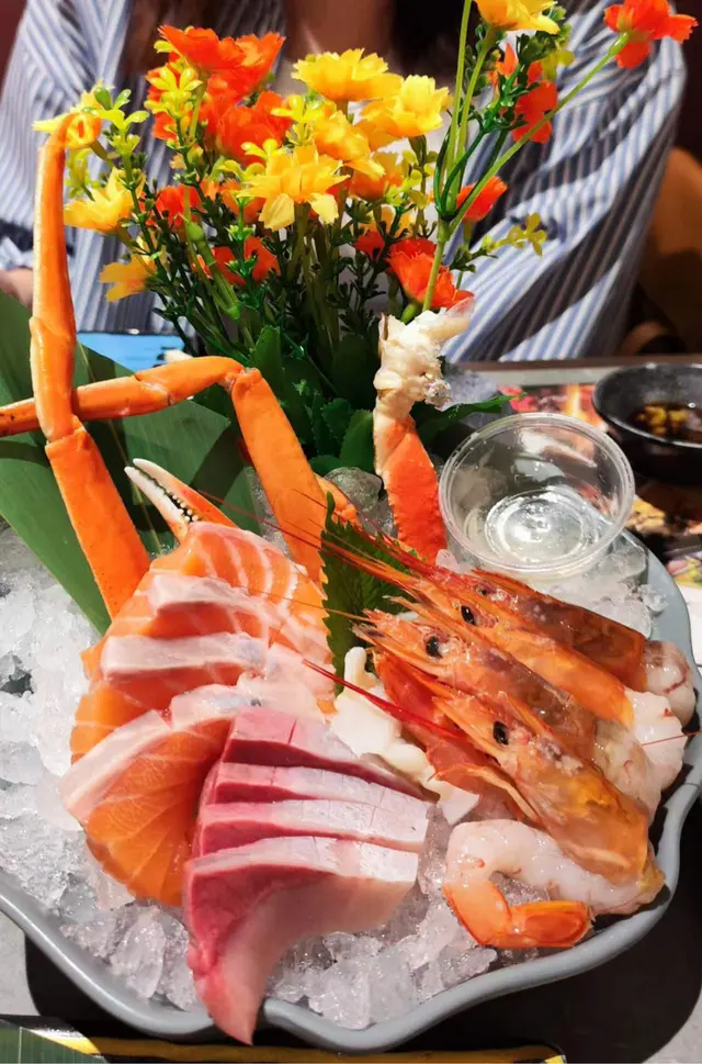 松葉蟹腳刺身拼盤