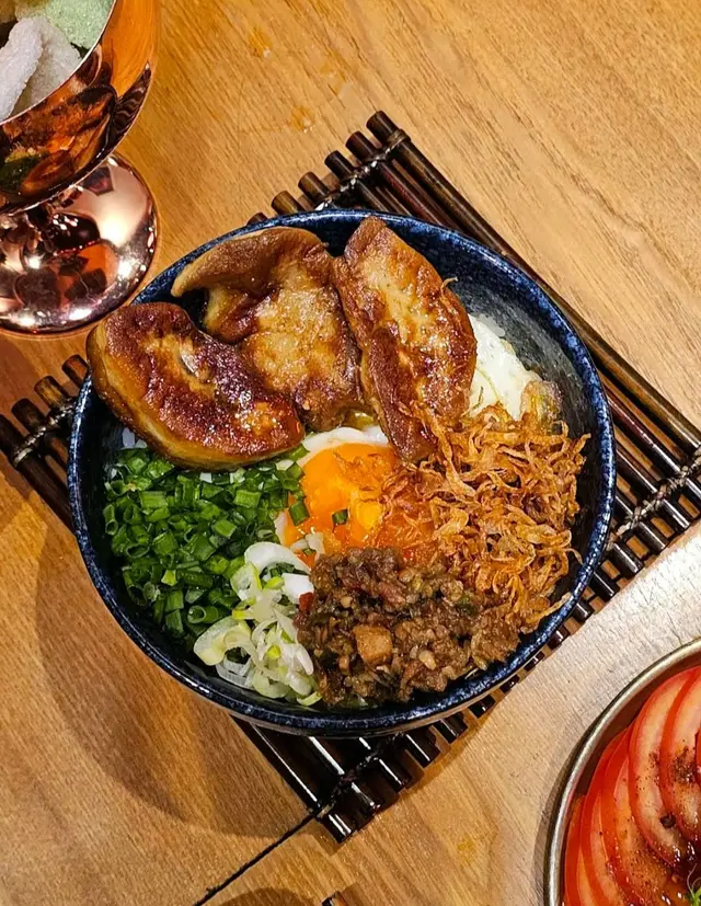 老闆娘鵝肝煎蛋XO醬撈飯