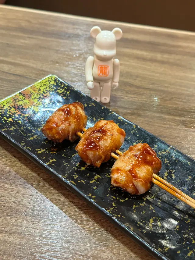 自家製蝦膠滑豬腩串