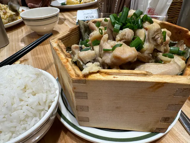 籠仔蒸雞客飯