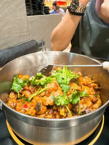 至尊惹味雞煲