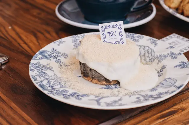Black Sesame Cake with Tofu Mochi