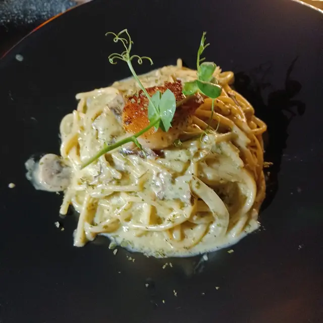 香煎珍寶帶子意式青酱忌廉汁