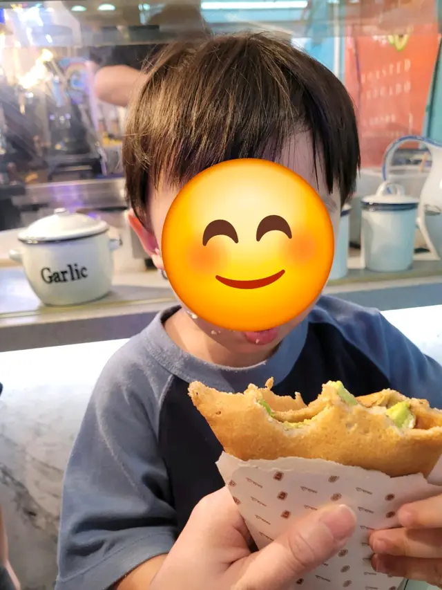 火焰牛油果班戟