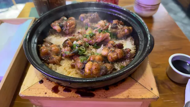 鼓汁龍蟠鱔煲仔飯