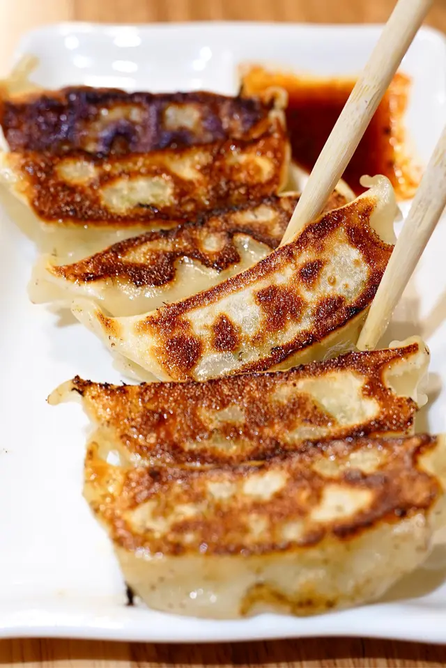 煎餃(六隻)