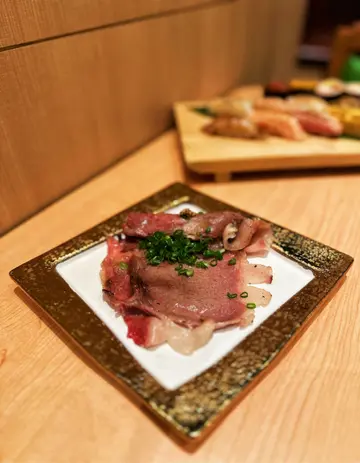 鹿儿岛西冷和牛巨切寿司