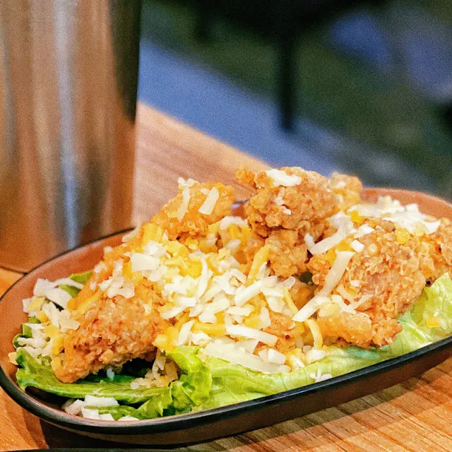 芝士控必食啦!炸雞唔會太乾身,外層薄脆,內層依然咁juicy