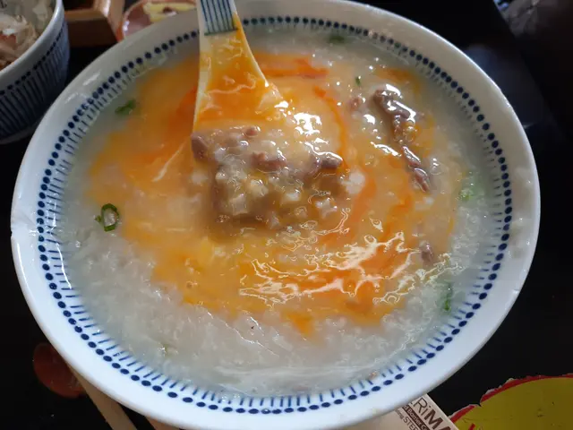 窩蛋牛肉粥