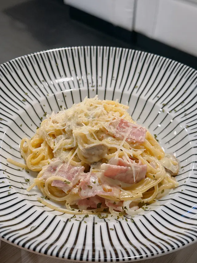 卡邦尼煙肉雜菌意粉