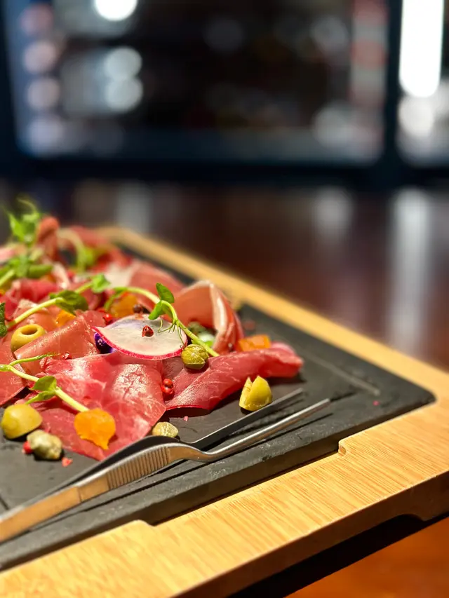 白毛豬乾火腿 (18month)