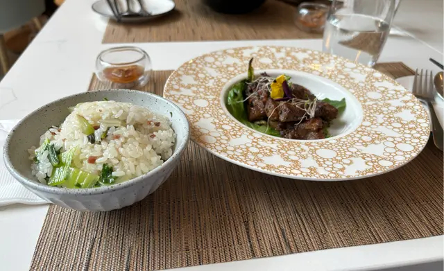 爆炒麻辣西班牙黑毛豬配 金華火腿上海菜飯