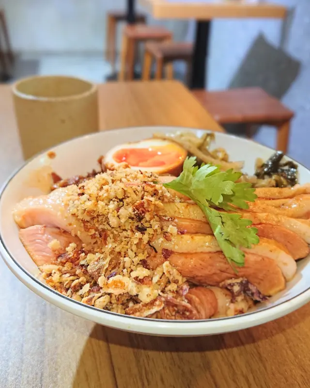 鴨蔥油滷鴨片撈粗