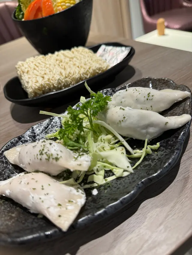 韭菜餃和蟹肉餃