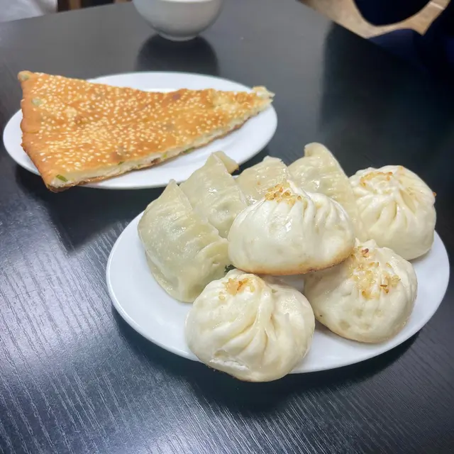 生煎包 / 生煎餃
