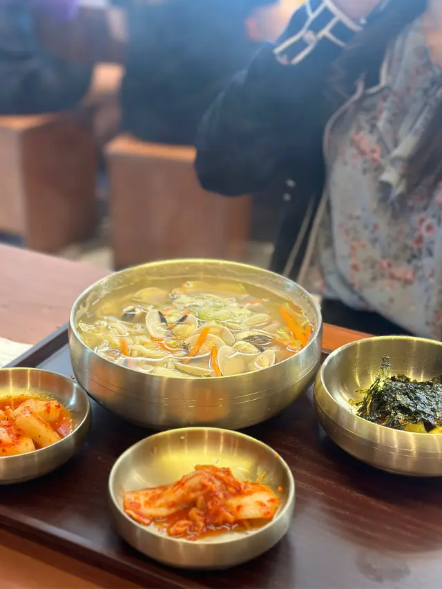 蜆湯麵  (lunch  -  noodle  combo)