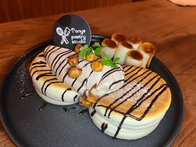 榛子朱古力焦糖香蕉梳乎厘班戟(2件)