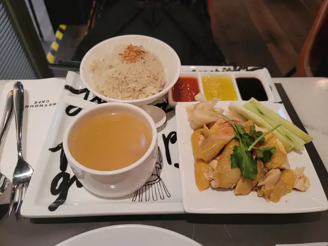 with Greyhound’s 3 kinds of sauce